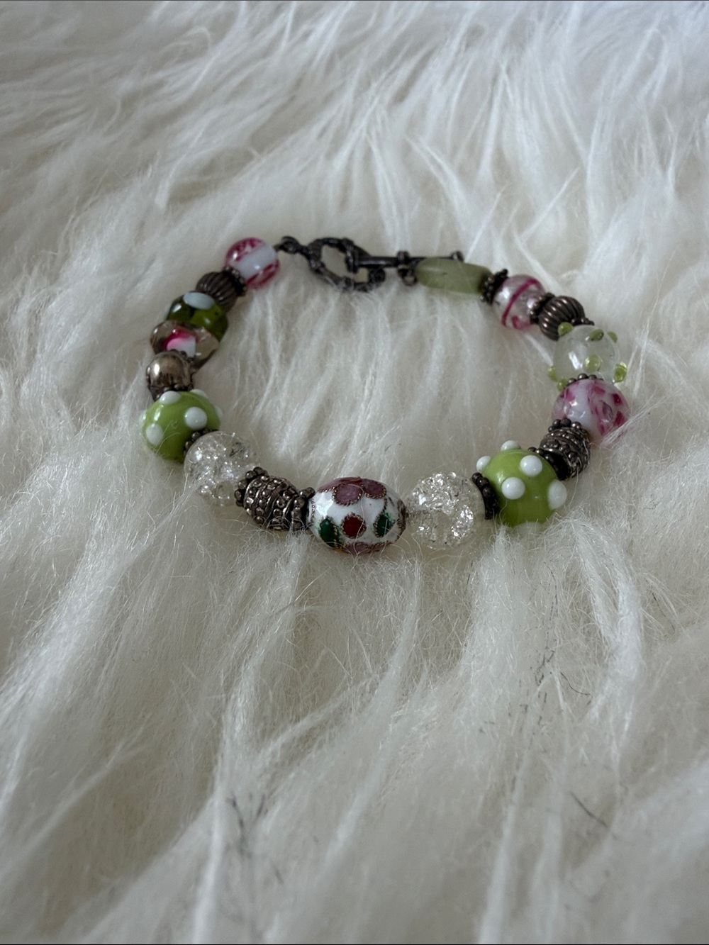 2 Bracelets - Picture 2 of 4